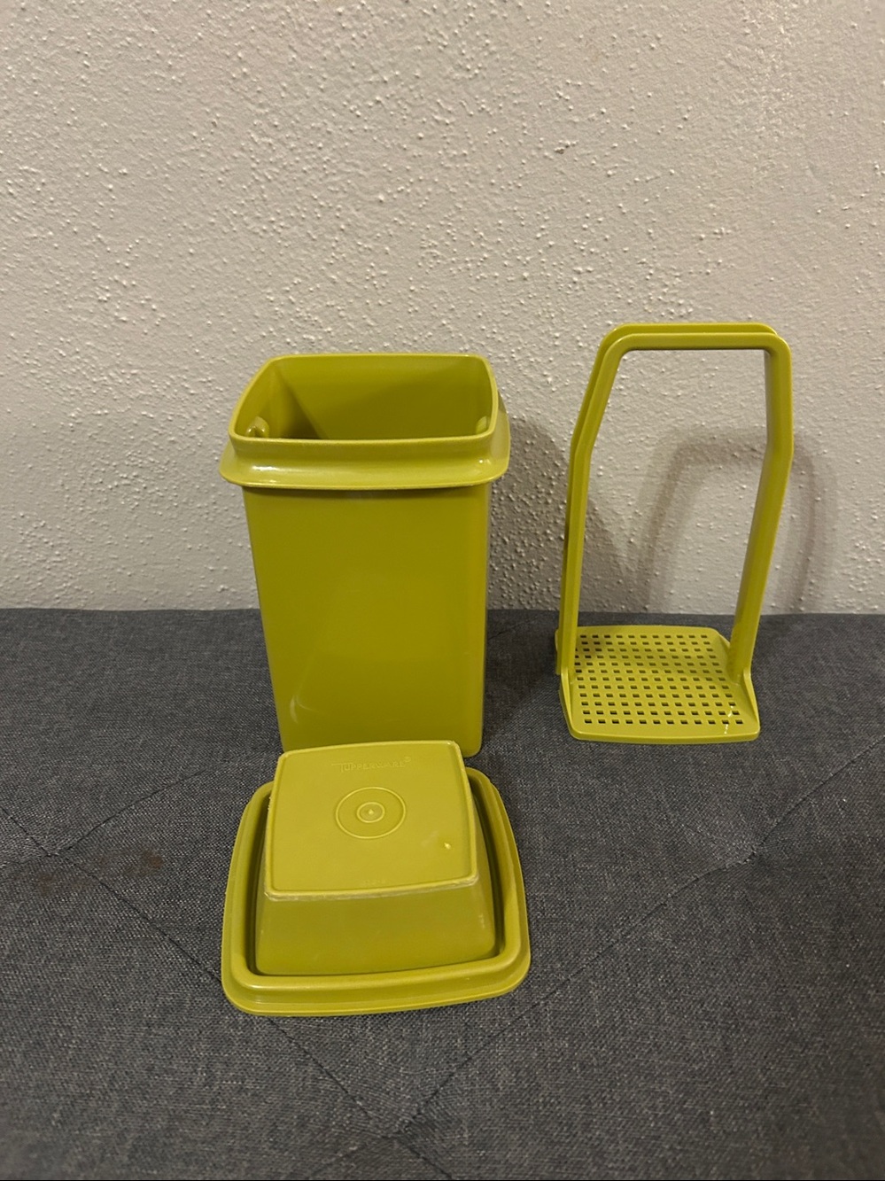 Tupperware Pickle Container - Picture 2 of 2